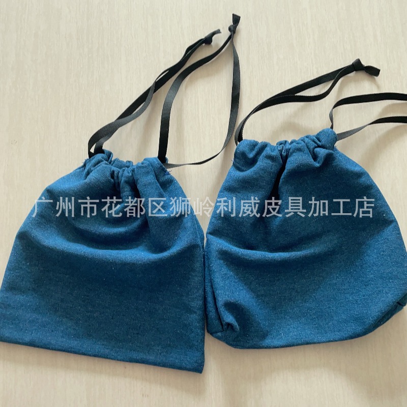 Bolso de Mano de Mezclilla con - Embroidery Bag reseña y precio