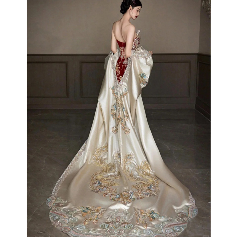 Vestido de Novia Chino Xiuhe 2 - Embroidery In Indonesia reseña y precio